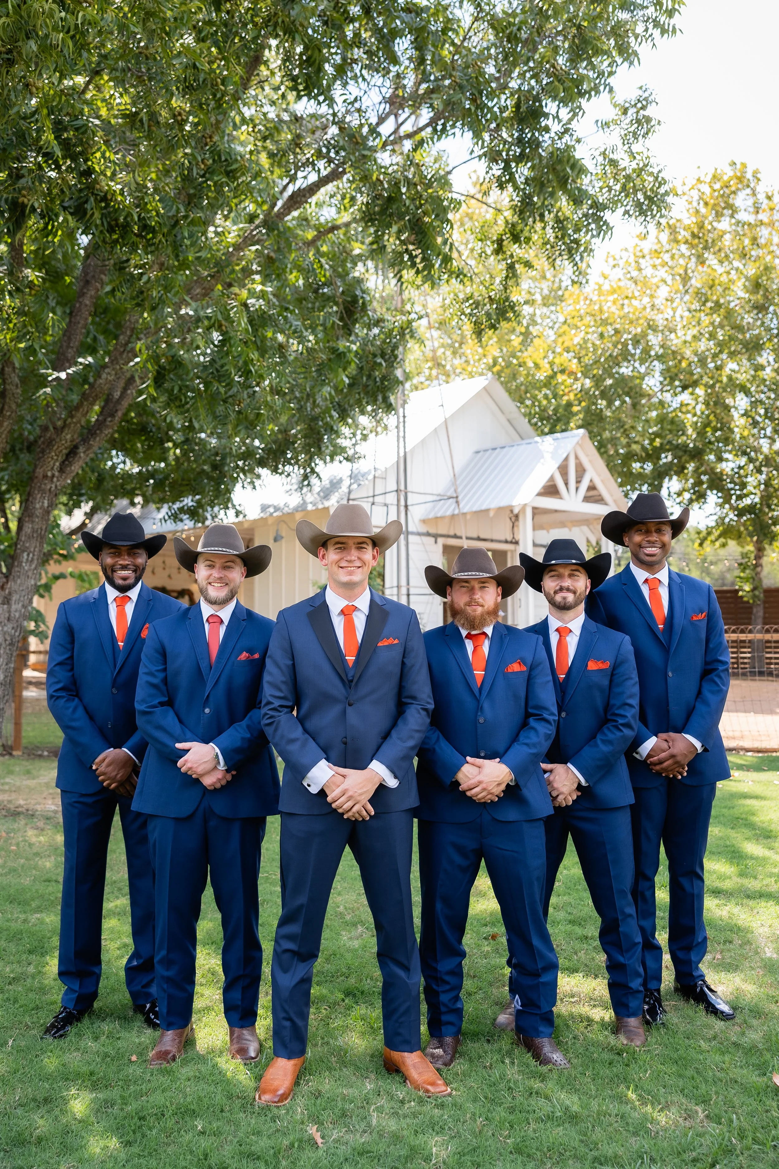 Groom and Groomsmen Photography Poses That Steal the Show