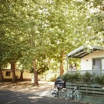 We have had some last minute cancellations on a couple of our 2 bedroom cabins for Easter!!
Get in quick they won’t last, call our office to book. 
*Min 4 night stay