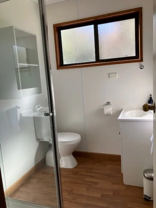 Cabin 2 - Bathroom