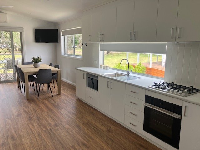 Premium Cabin 25 kitchen