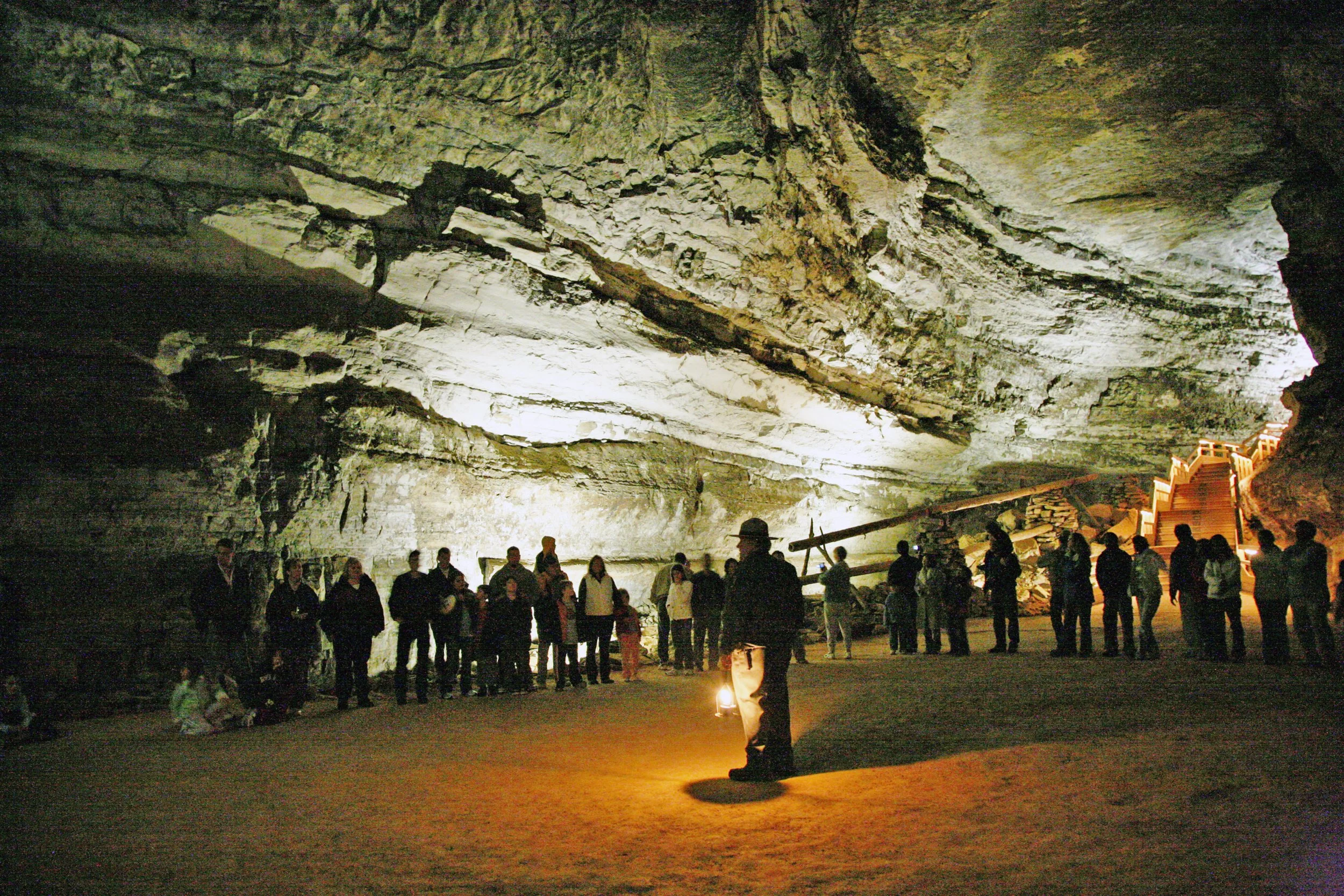 MAMMOTH CAVE