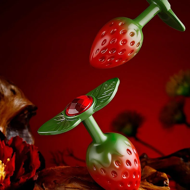 lockink-strawberry-metal-anal-plug-04.jpg