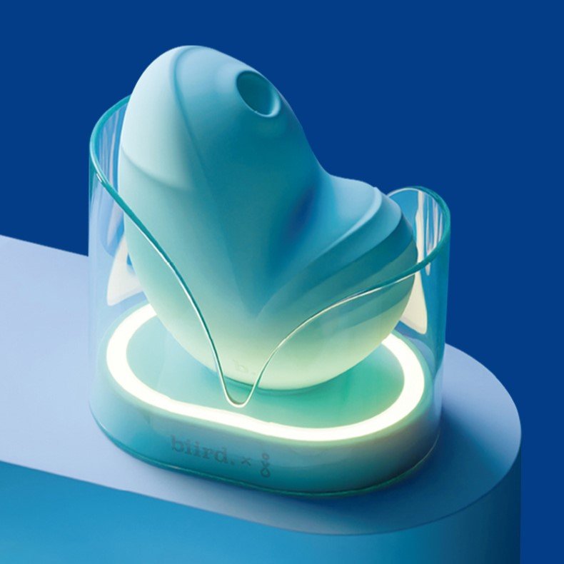 Biird-Namii-Clit-Sucking-Vibrator-Jouissance-Club-Edition-04.jpg