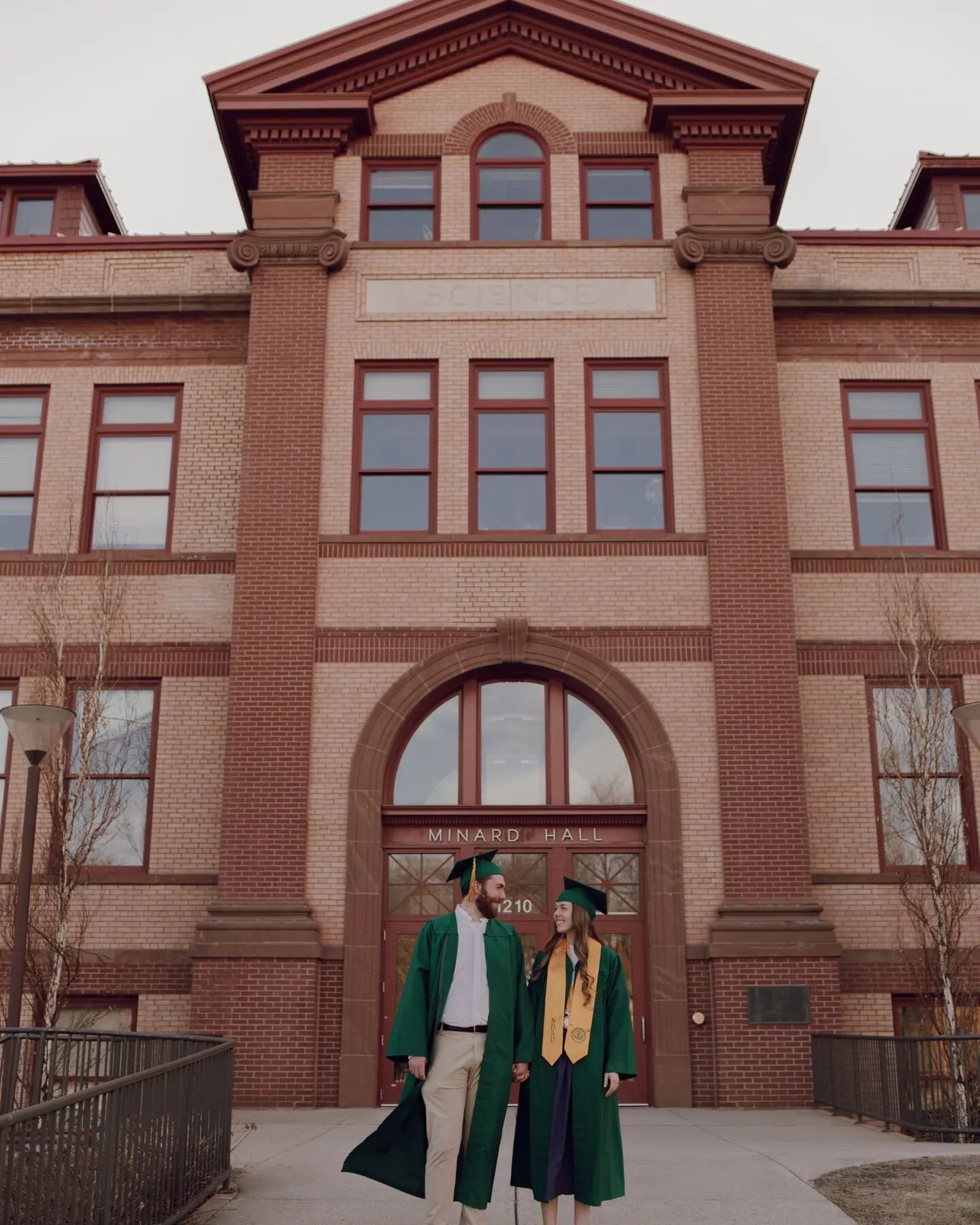 Happpppy graduation day, bison! 🤘🏻