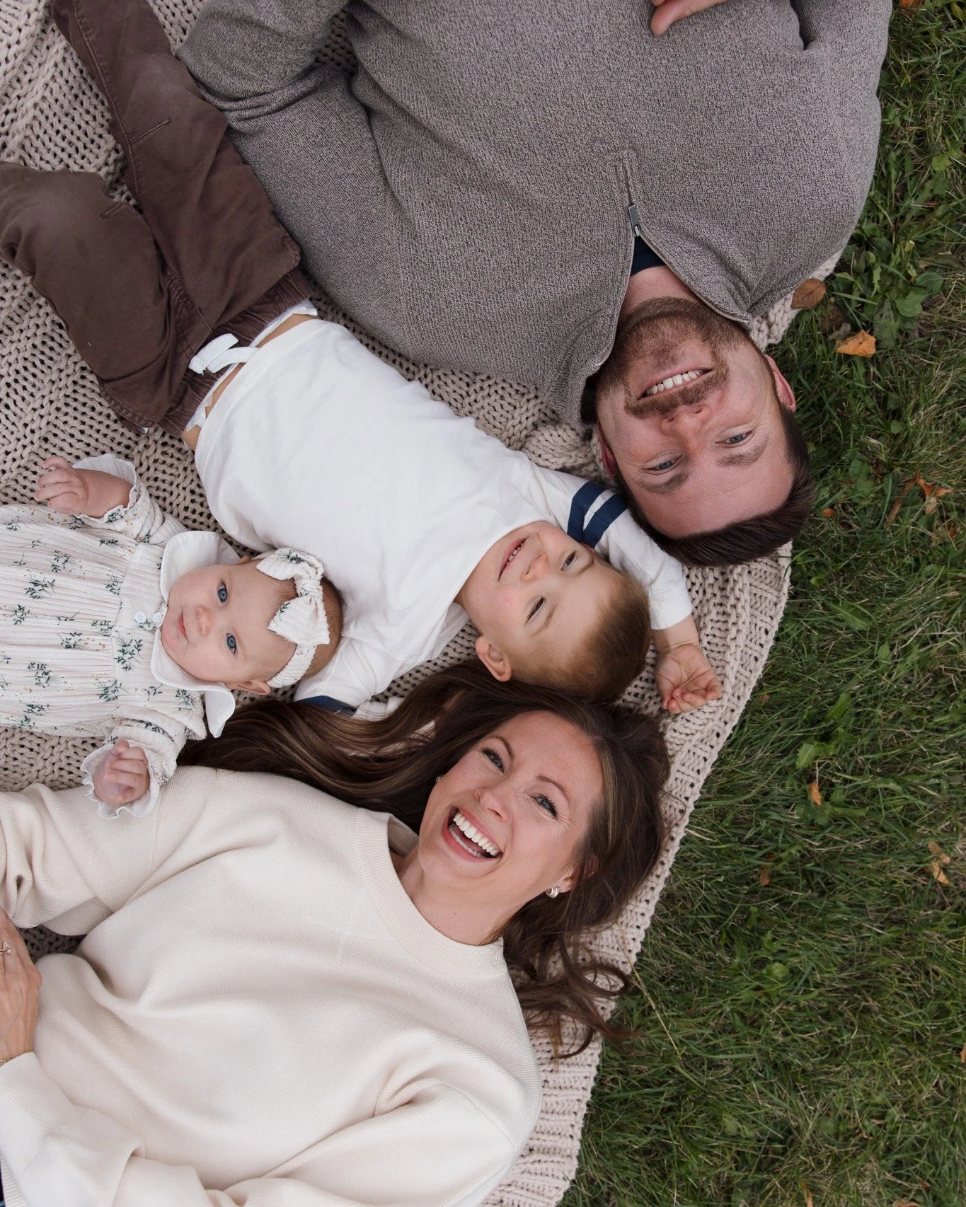Bergdahl Fam:
Obsessed with this sweet family!! Such a joy to capture all of these sweet moments as a new family of 4!