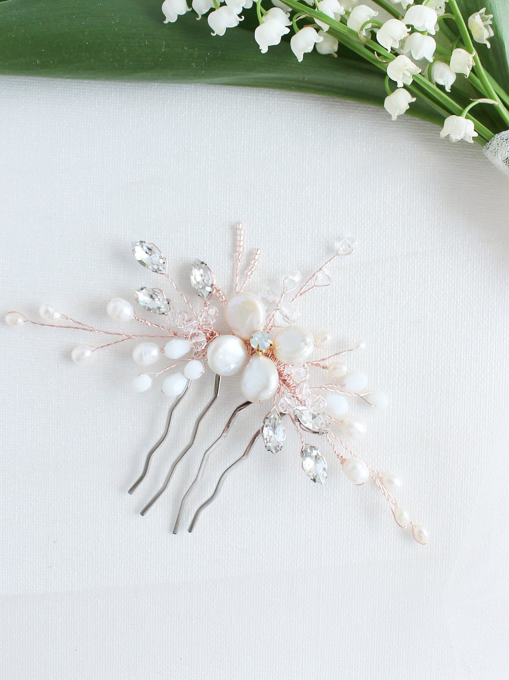 Bridal pearl hair comb, Prom hair comb, Floral wedding comb, Crystal pearl wedding comb, Bridal hair accessory, Flower comb, Prom hair accessories
