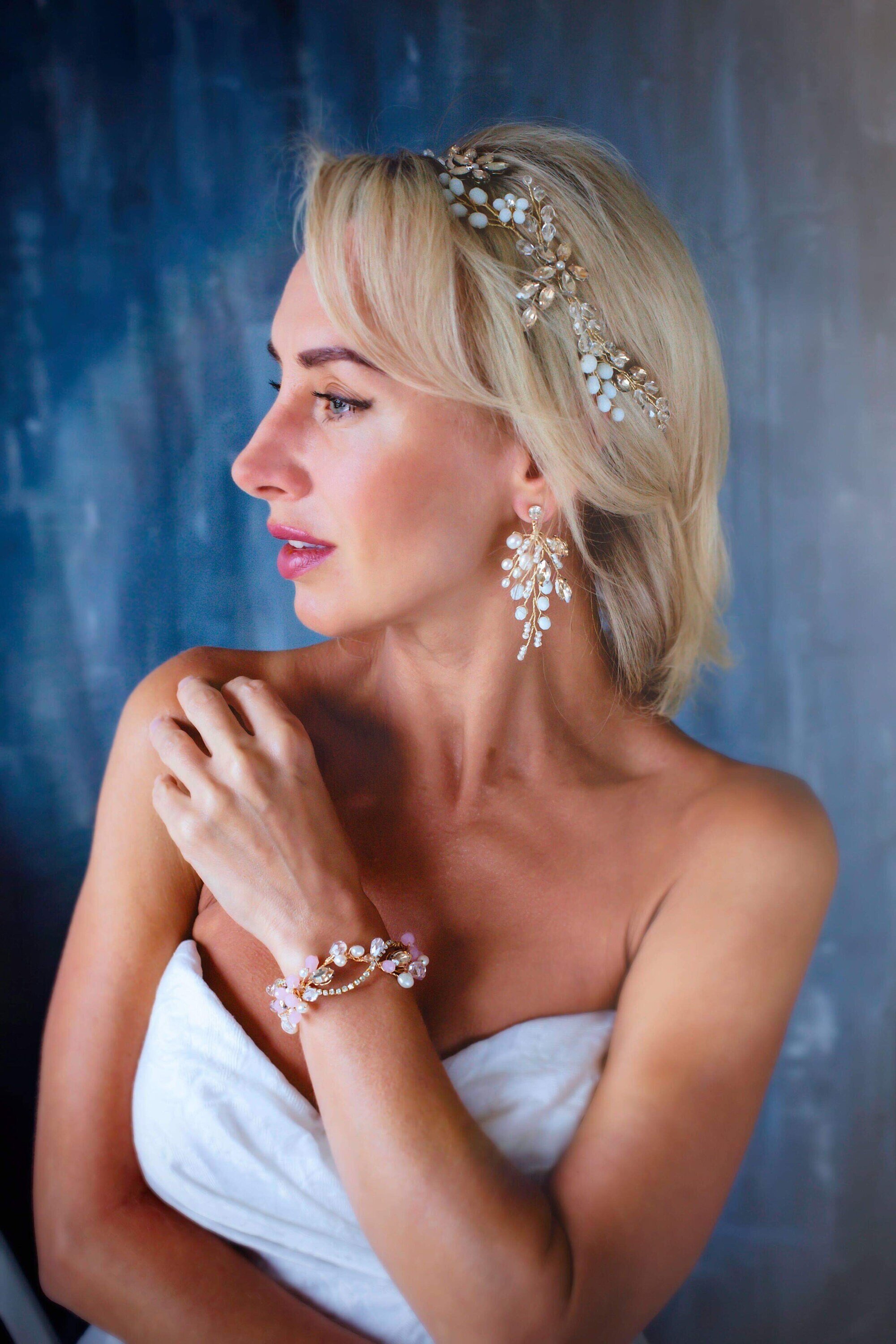 Gold floral vine bridal earrings Anastasiia, modern bridal earrings, floral bridal earrings, nature inspired wedding earrings