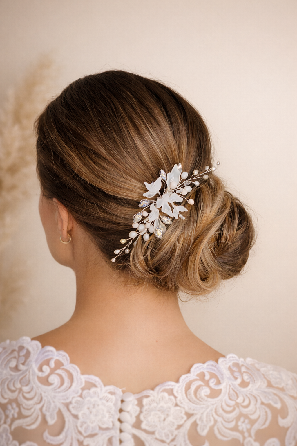 BLANCHE Flower wedding hair comb.png