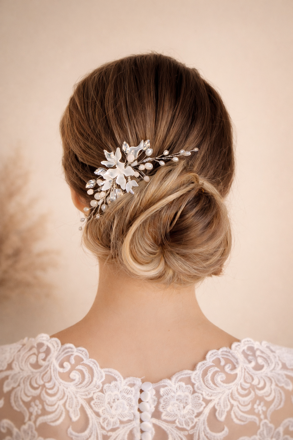 BLANCHE Flower wedding hair comb