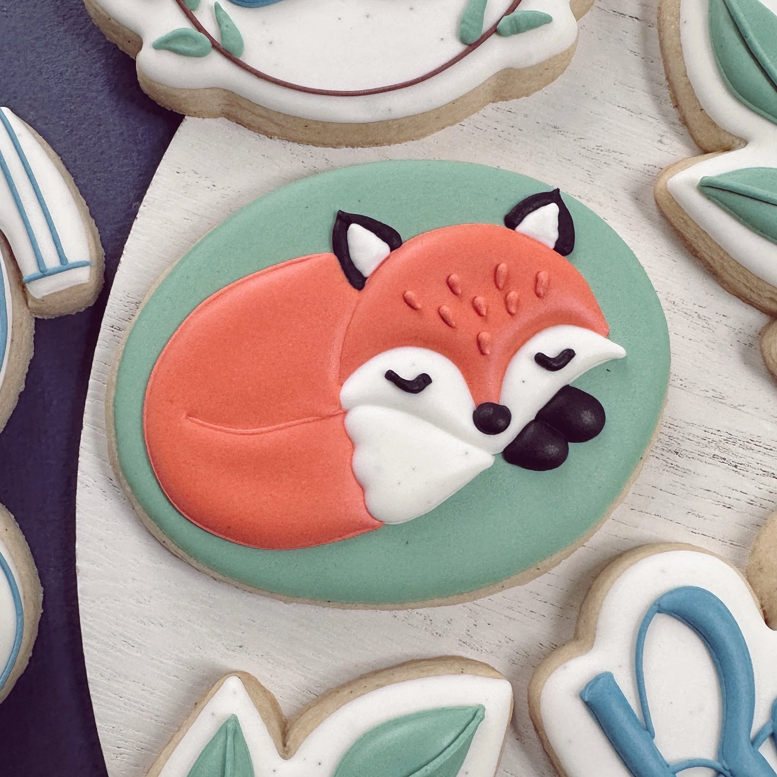 Happy Friday!
Woodland baby closeups

#woodlandbabyshower #babyshowercookies #atlcookies #customcookiesatlanta
