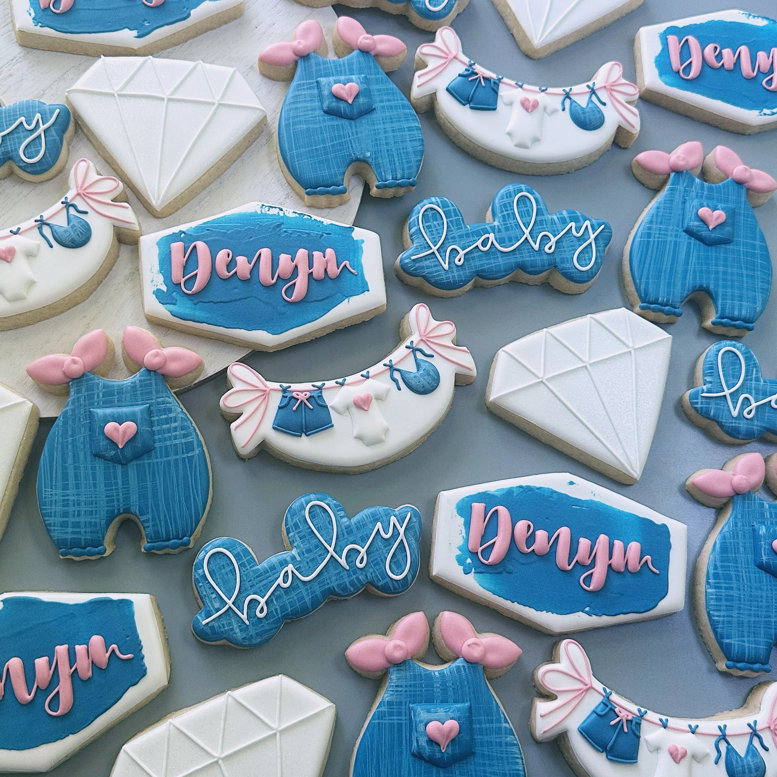 Showering Denym in Diamonds 💎🎀
I always adore these niche baby sets! 

#denimanddiamonds #babyshowercookies #customcookiesatlanta #atlcookies