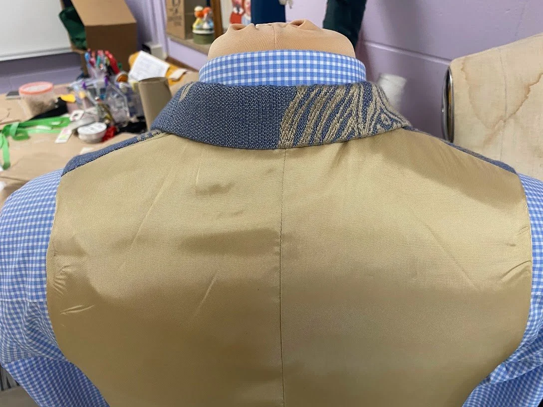 Some close up of how nicely the finished garment lays