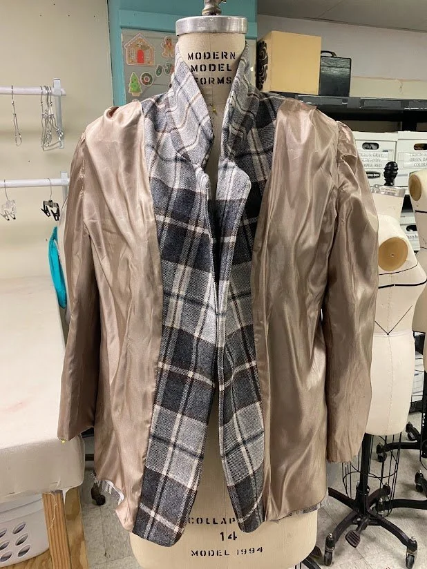 This coat was fully lined