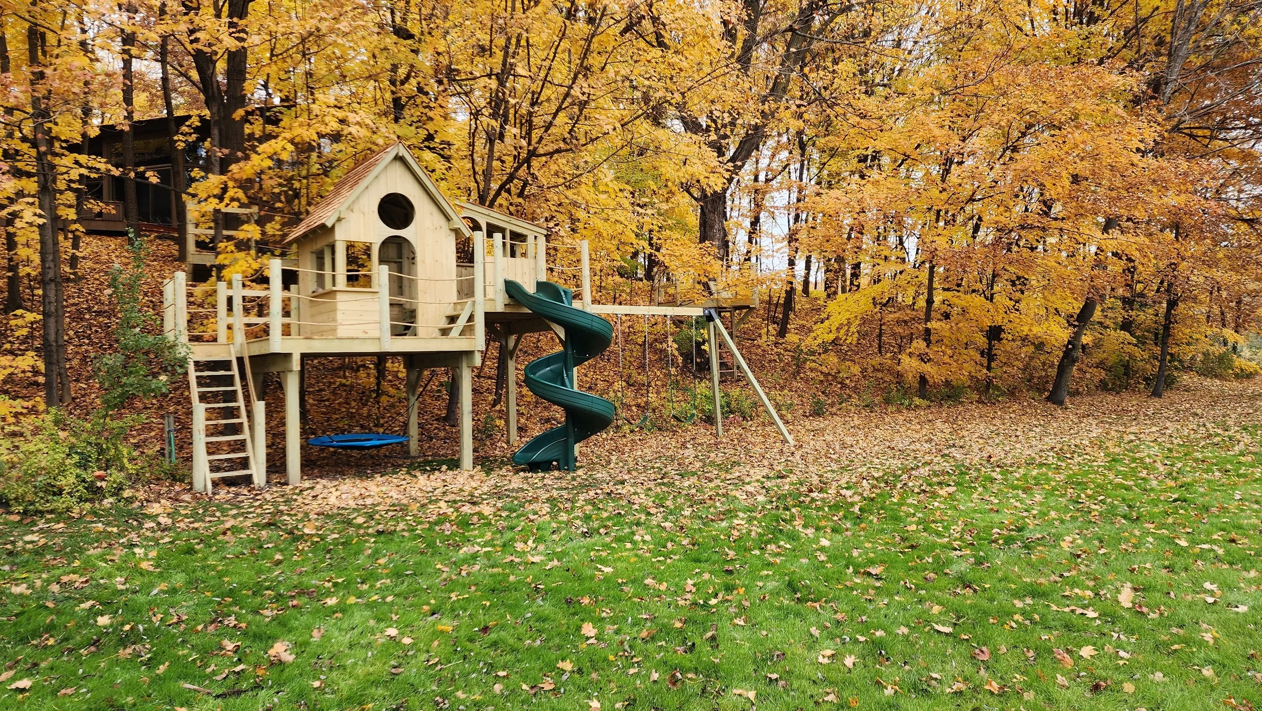 tree-house-fall-kids-wood-play-structure.jpg