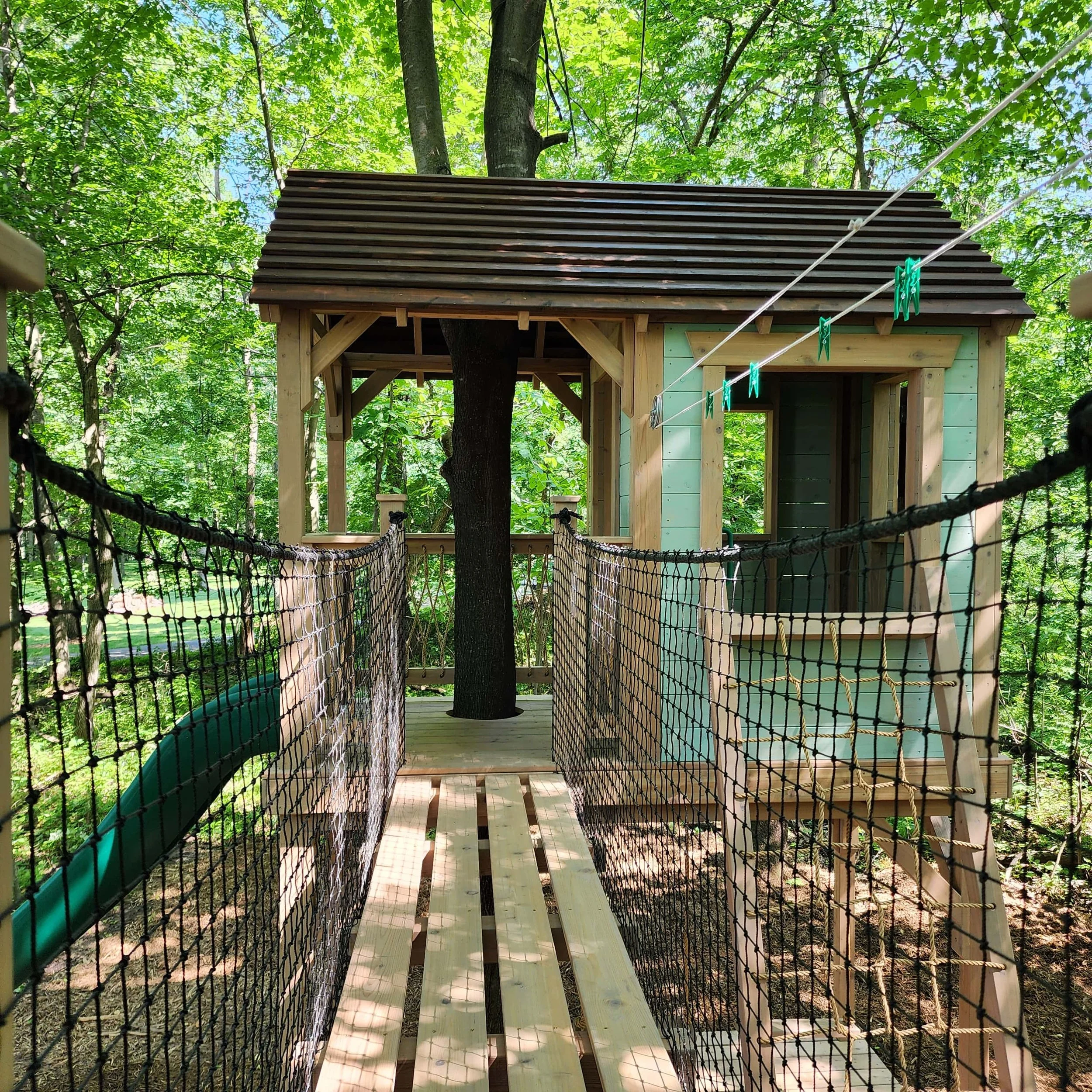 sunshine-pines-crafted-play-structure-at-fortz