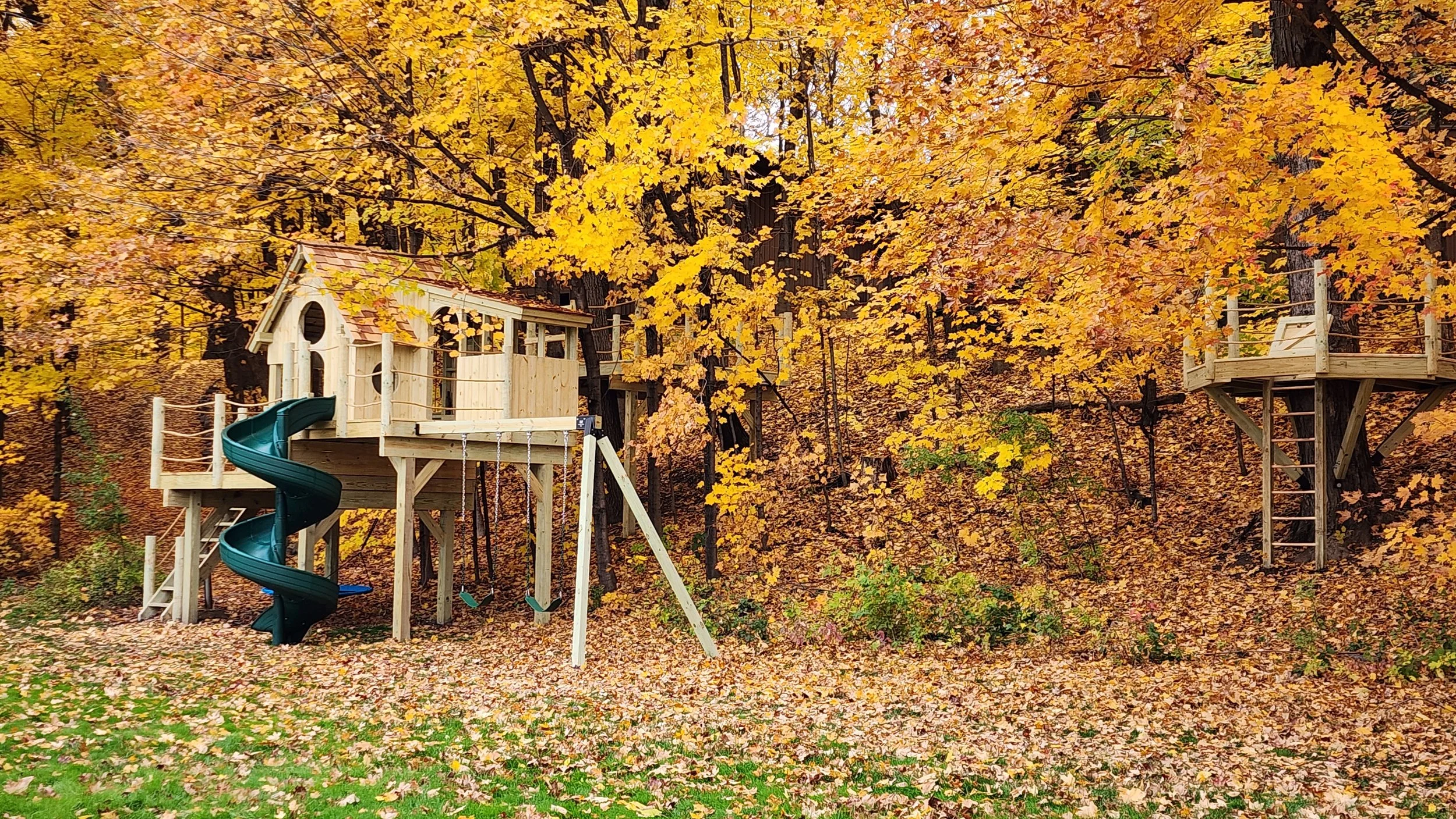 multiplatform-tree-house-kids-backyard-wooden.jpg