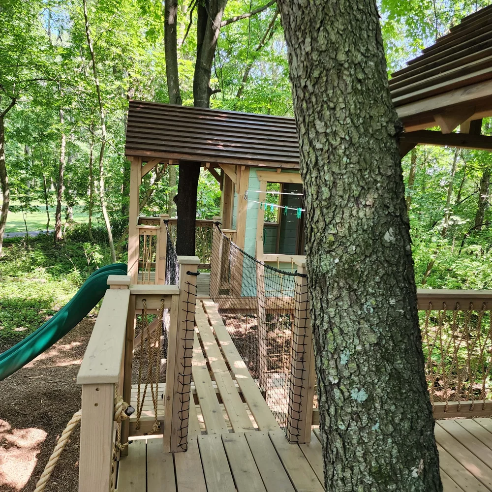 sunshine-pines-crafted-play-structure-at-fortz