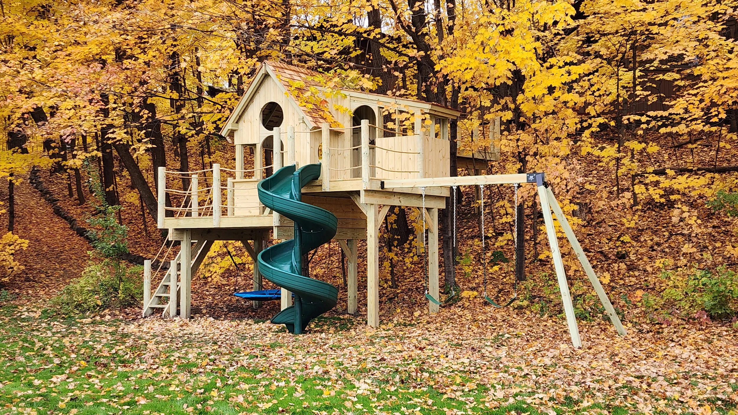 multi-platform-kids-backyard-fort-swings.jpg