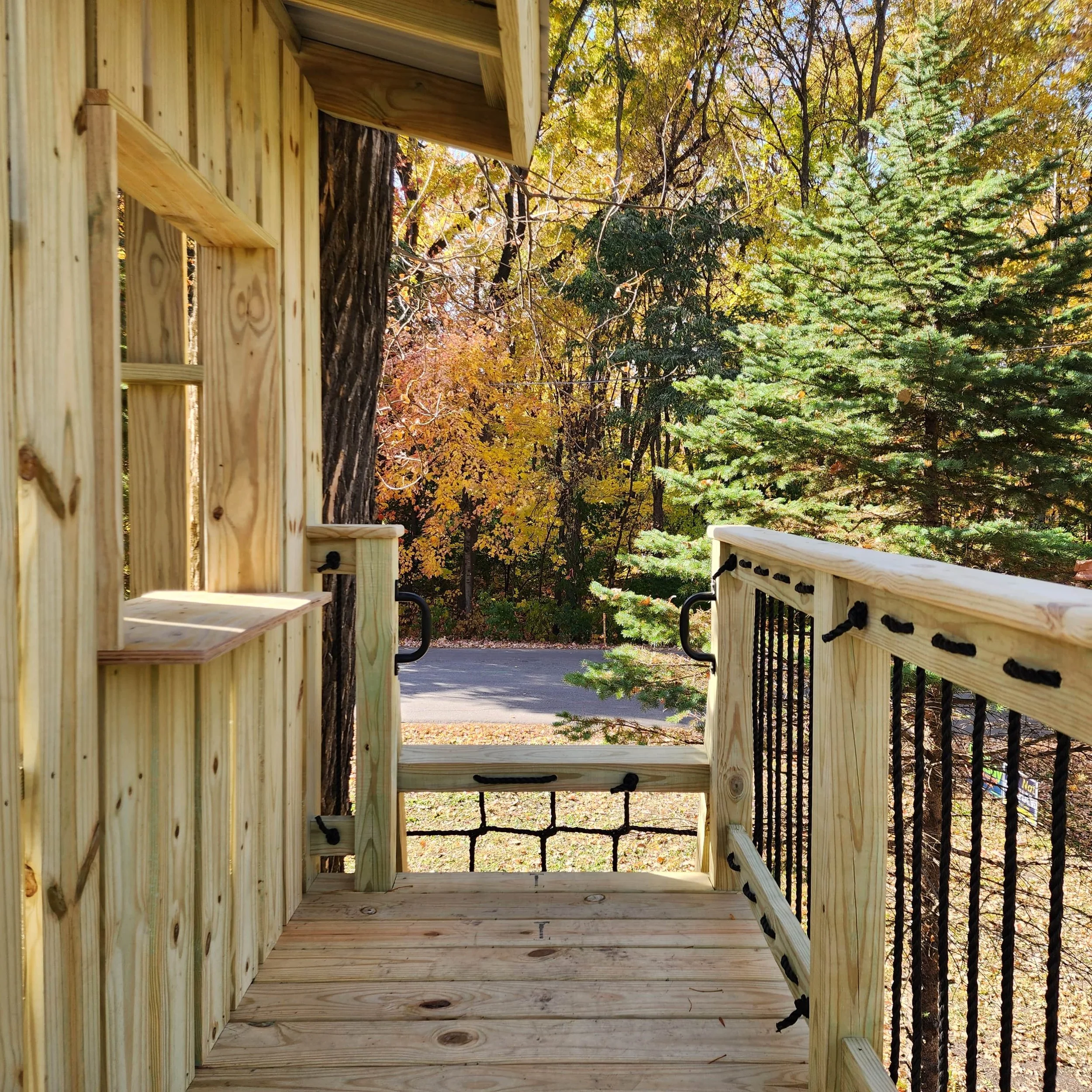custom tree fort with service window