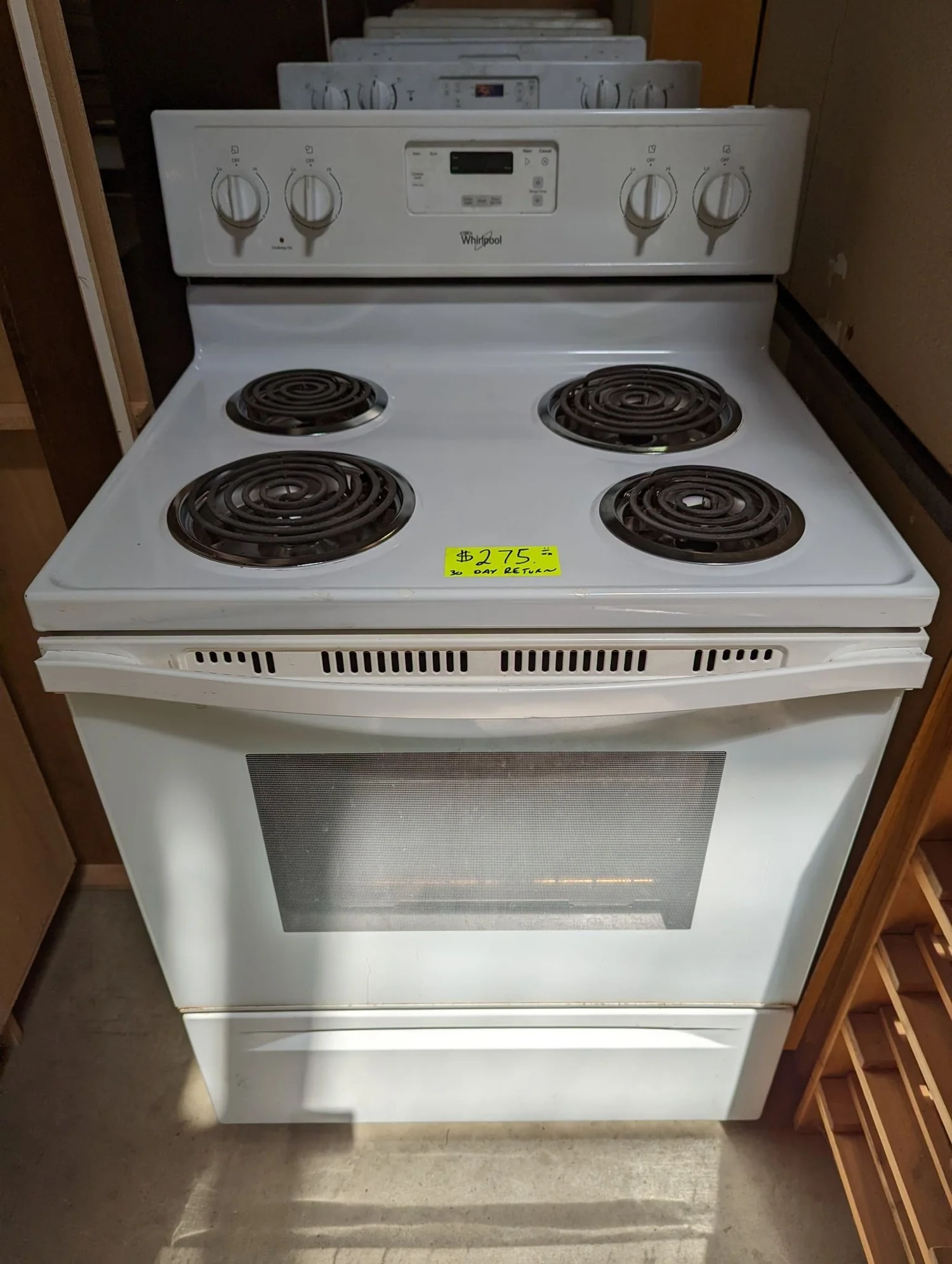Whirlpool Electric Stove - S1016 — Chilliwack New u0026 Used