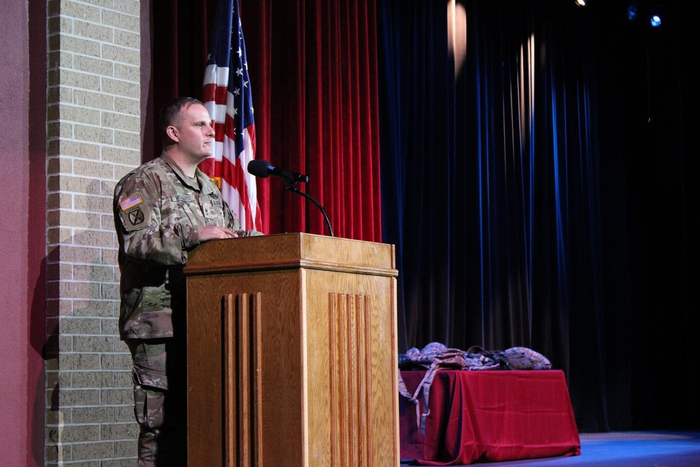 Today at JHS students gathered in the PAC to honor our veterans during the annual veterans day assembly 🇺🇸🌟 Shoutout to @jenksvocal and @jenkshstheatre for their incredible performances and to our staff who has served in the military. Make sure to