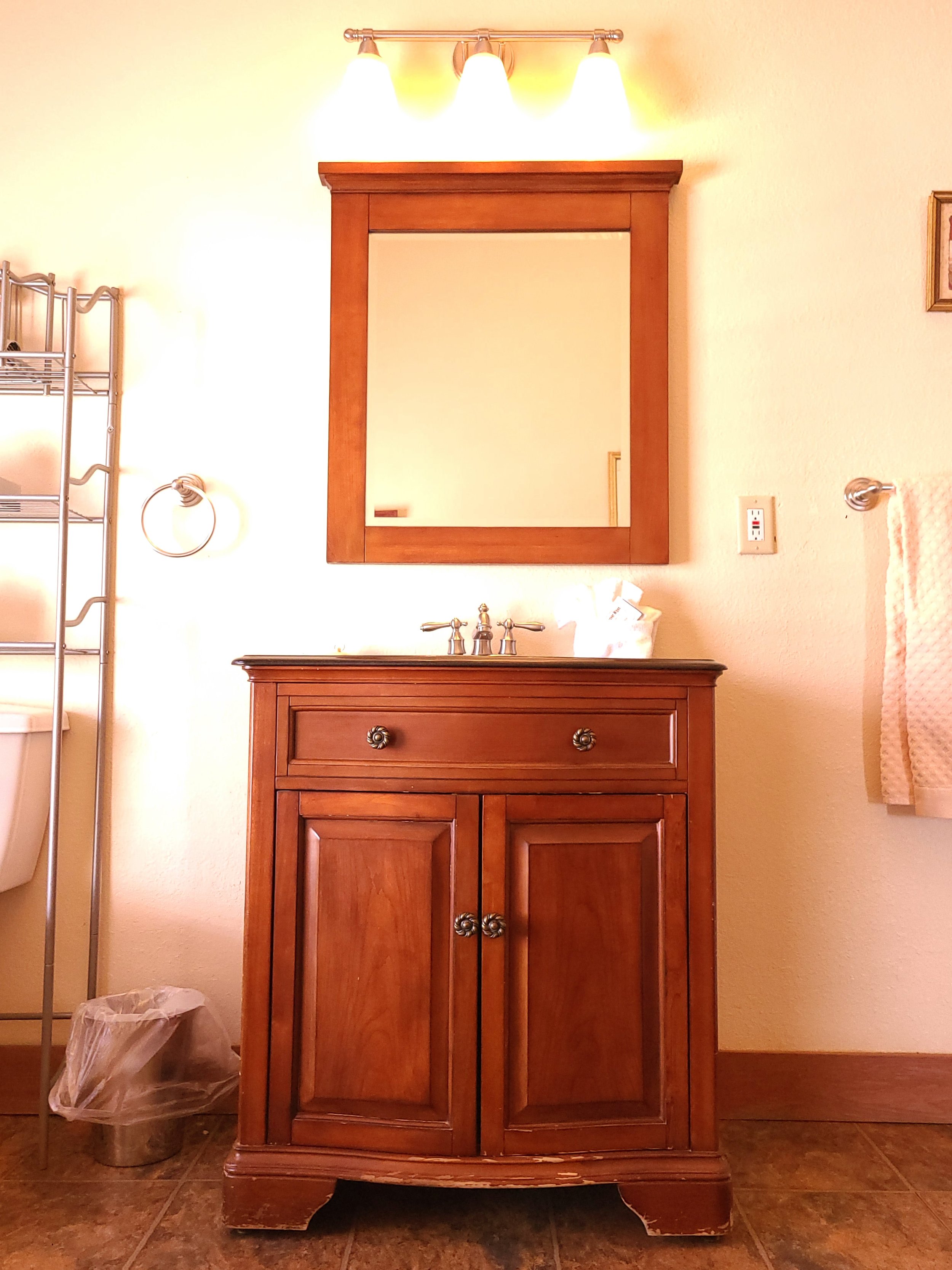coud-peak-bathroom-mirror.jpg