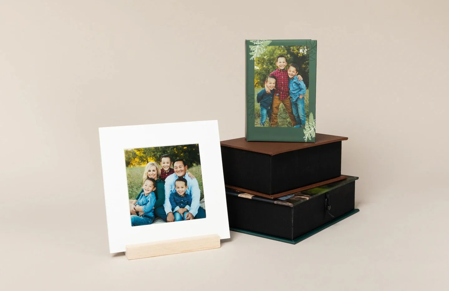 whcc_multiple-image-box-sizes-style-matted-print-display_01.jpg