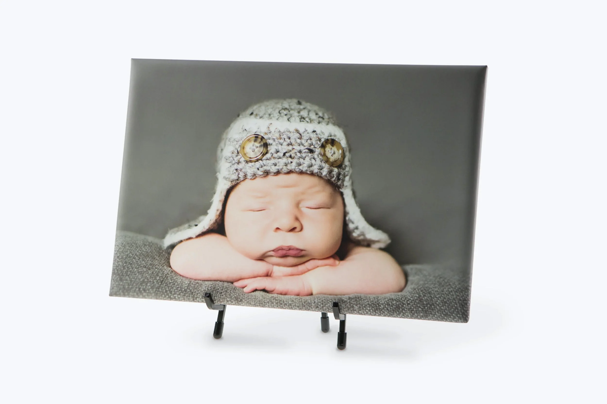 whcc_paper-back-float-wrap-black-metal-easel.jpg