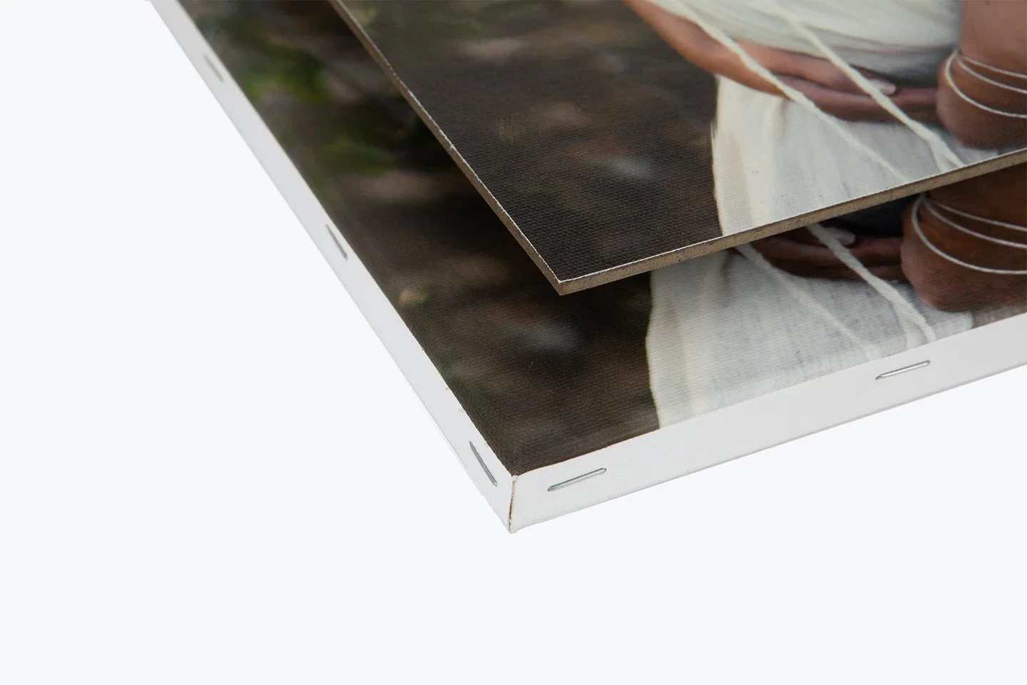 whcc_portrait-canvas-mounting-options_detail_corner.jpg