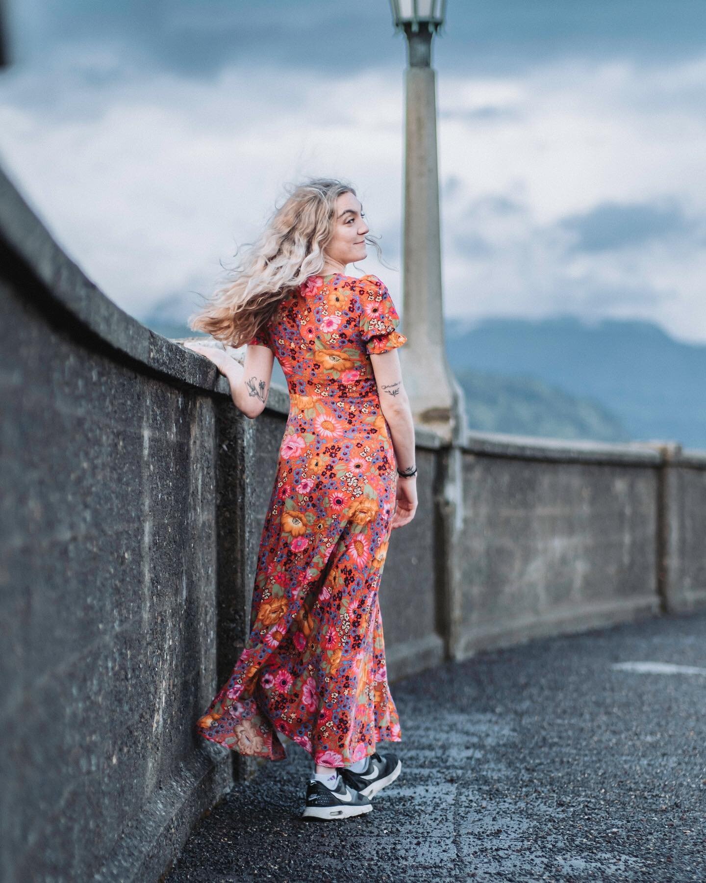 I had so much fun getting to work with @samarafrancisphotography and @terra.uhler on this photoshoot! I can&rsquo;t wait for our next shoot!! 😁

#photoshoot #photography #portrait #portlandphotographers #portraitphotography #pnw #pdx #thegorge #colu