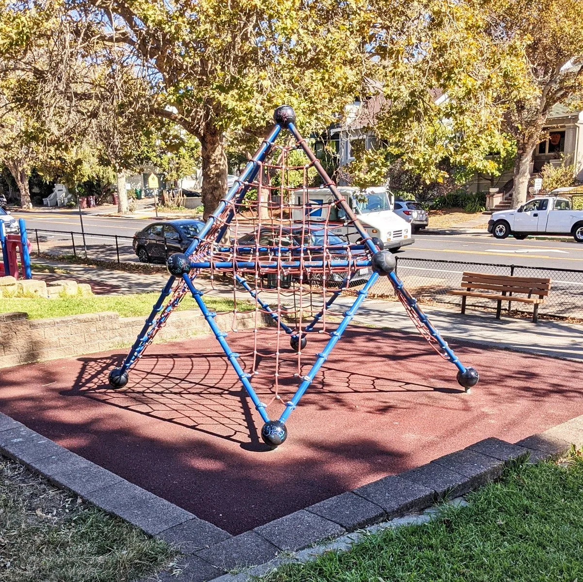 Mandana Plaza Park