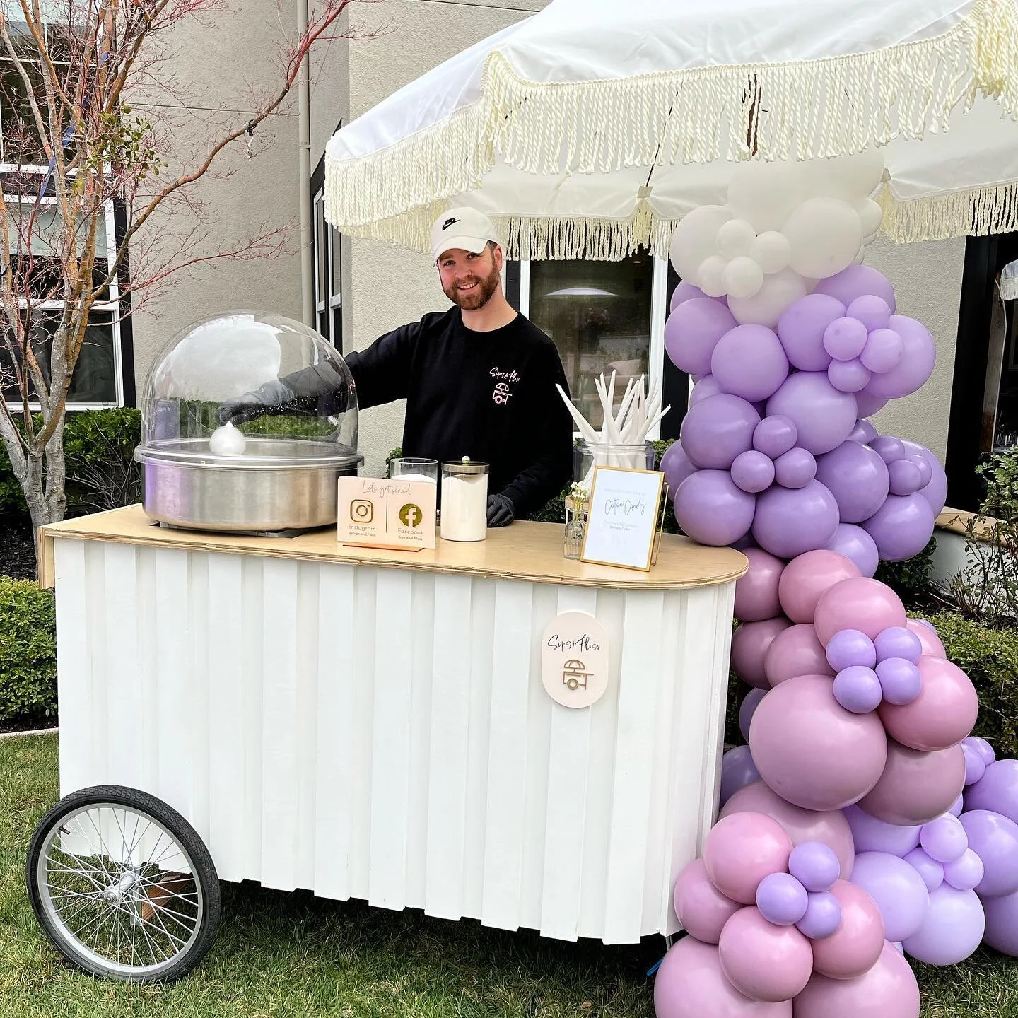Cotton Candy Dreams✨💜
.
.
Book our cotton candy cart for any occasion🤍