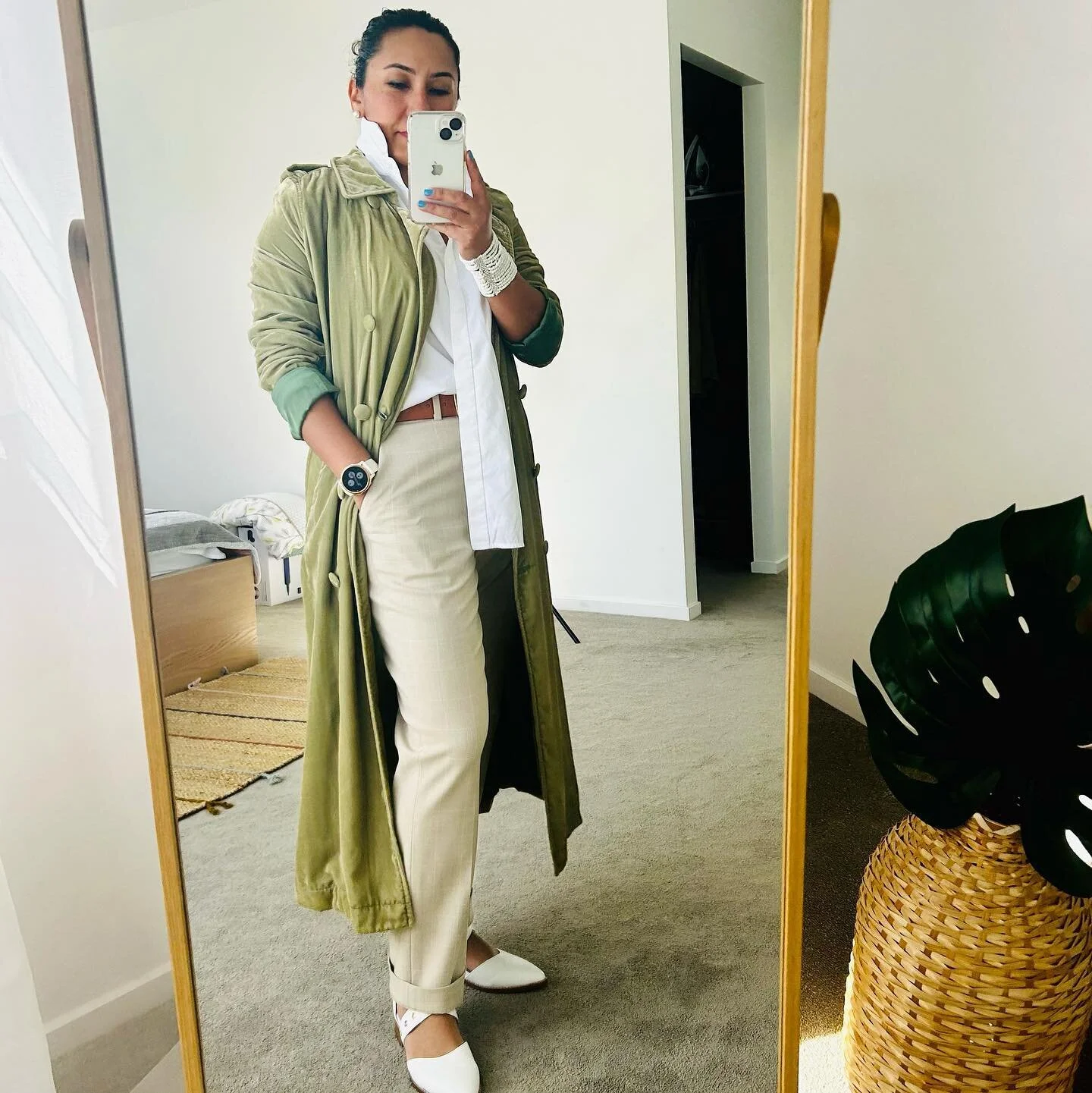 Something thrifted, something old, something new. Can you guess which one is which?

Trench #scotchsoda_aus 
Top #sassandbide 
Pants #zarawoman 
Shoes #baredfootwear