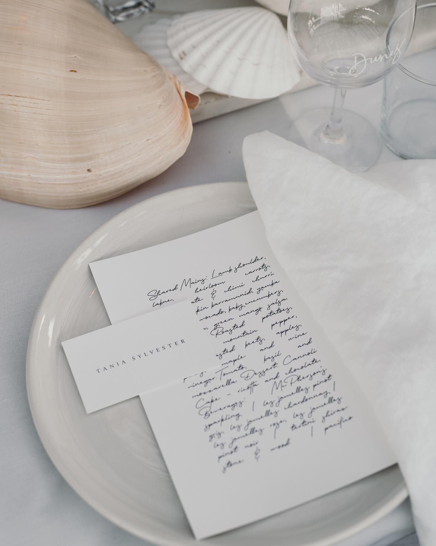 The most romantic menu created by @styled_by_her and @bondipaperie 

Take us back to this special day x