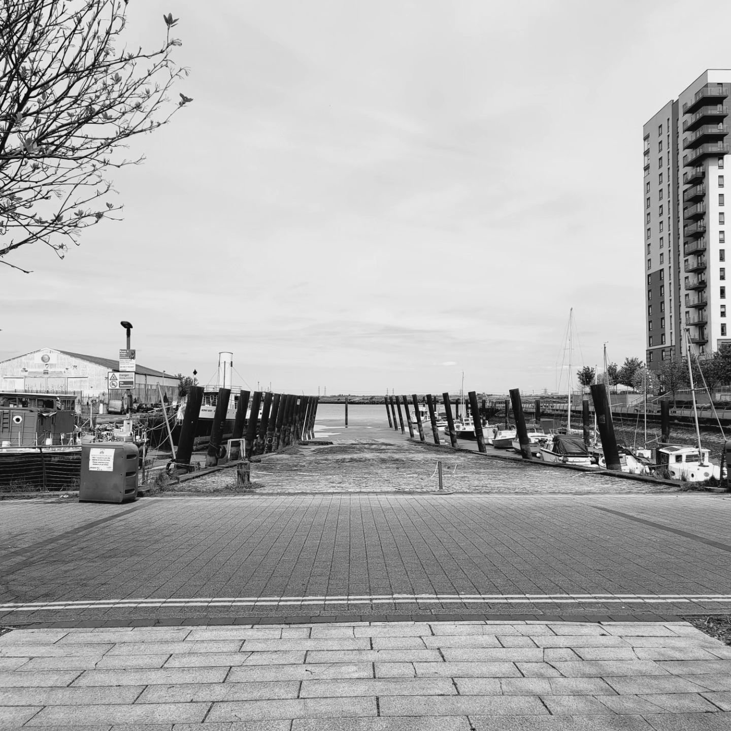 Nipped to a small craft fair at @fortamherstuk this morning followed by a picnic next to the river. Last day of the Easter holidays so less home workshop time for a while and back to work workshop