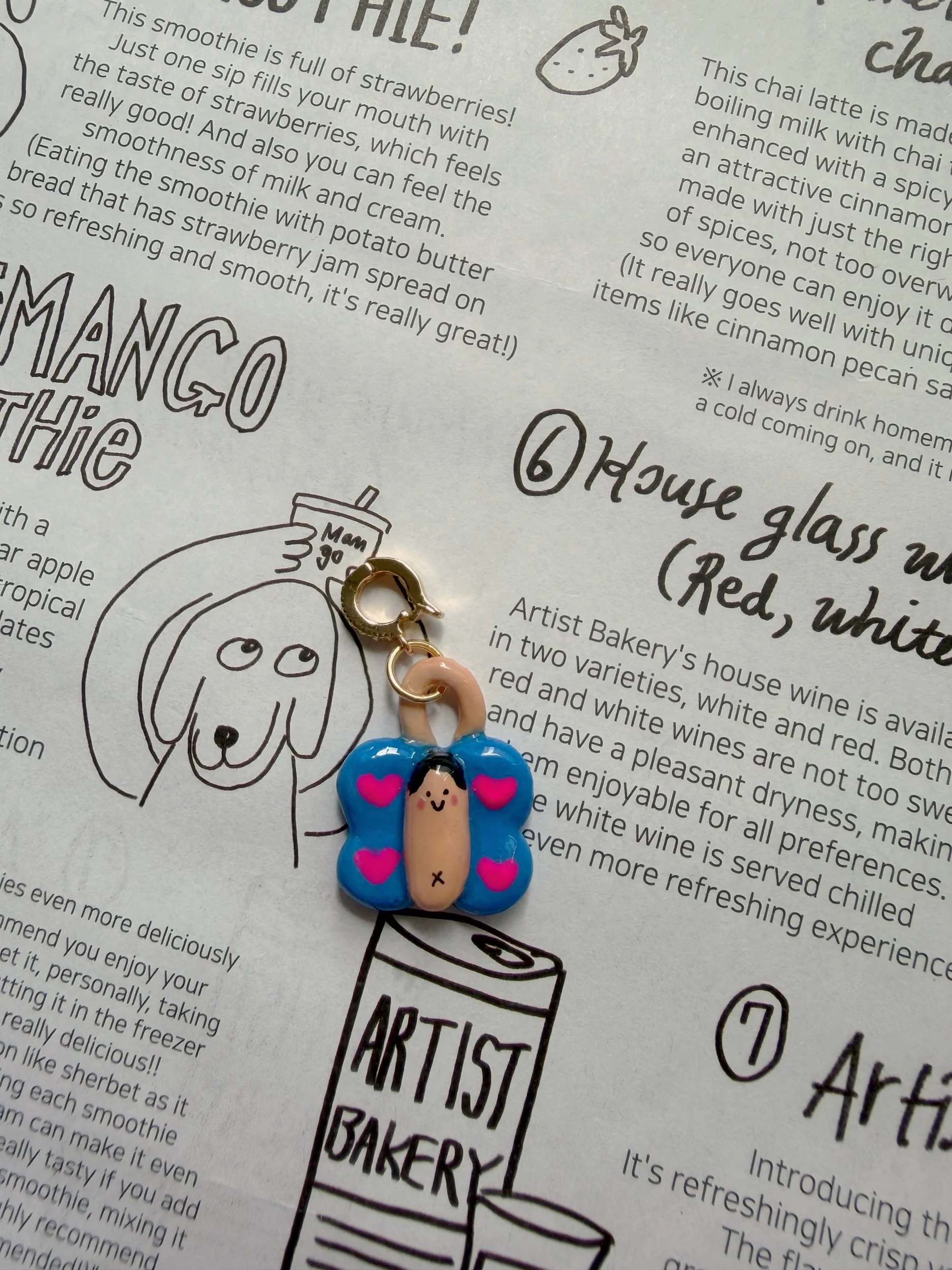 MOCHI FLY NECKLACE