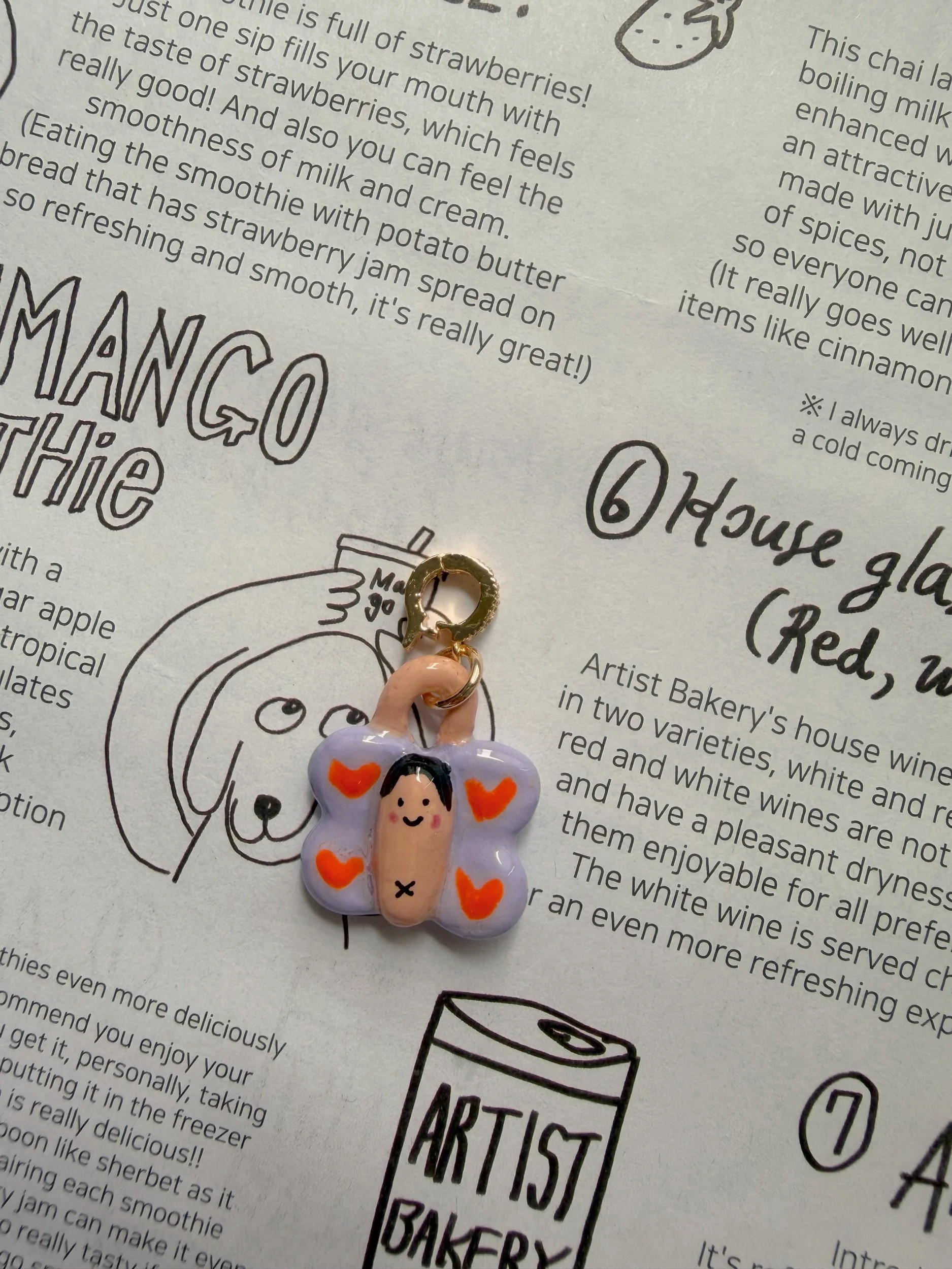 MOCHI FLY NECKLACE