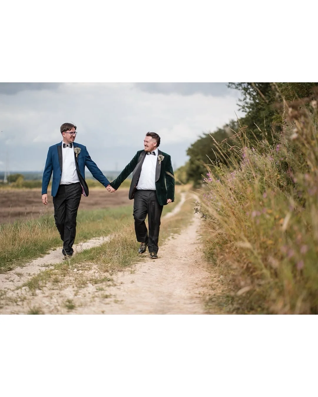 🍍 Is it cake? 

When we met with Ross and Luke for a shoot on the beach a couple of years ago we spoke about many things, one of which was the early concept of a wedding cake in the shape of a pineapple. We were obviously intrigued by what the final