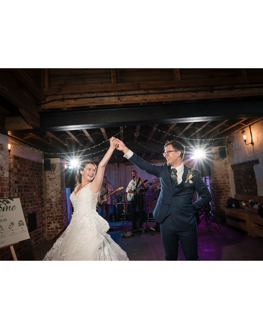 What stood out most about Emily &amp; Louis&rsquo; wedding at Woolas Barn was how wholeheartedly they embraced the day. No trends, no expectations, just pure joy, shared with people they love, in a place that suited them perfectly.

The morning set t