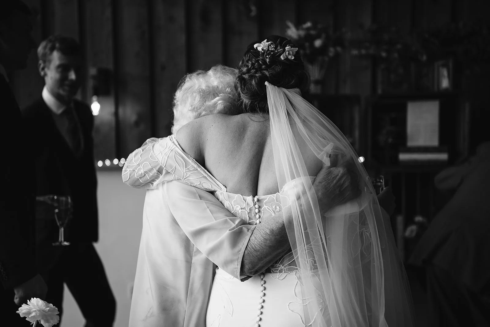 Little Wold Vineyard wedding photographer Christopher Kitchen Photography 2.jpg