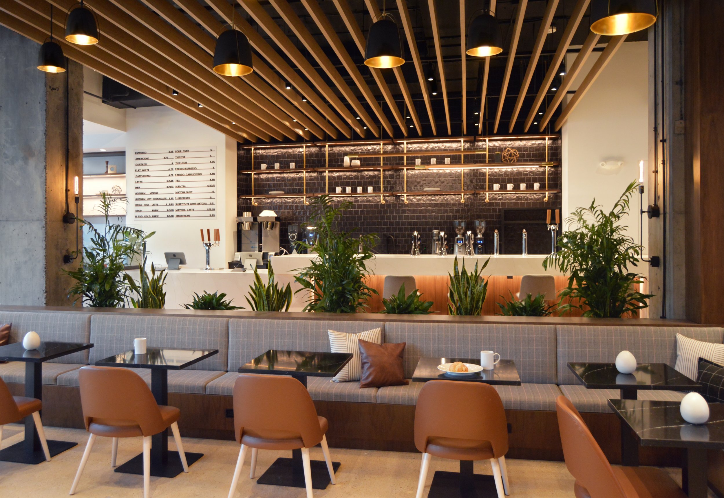 FFC-2001 Penn_Main Bar-Main Seating.jpg