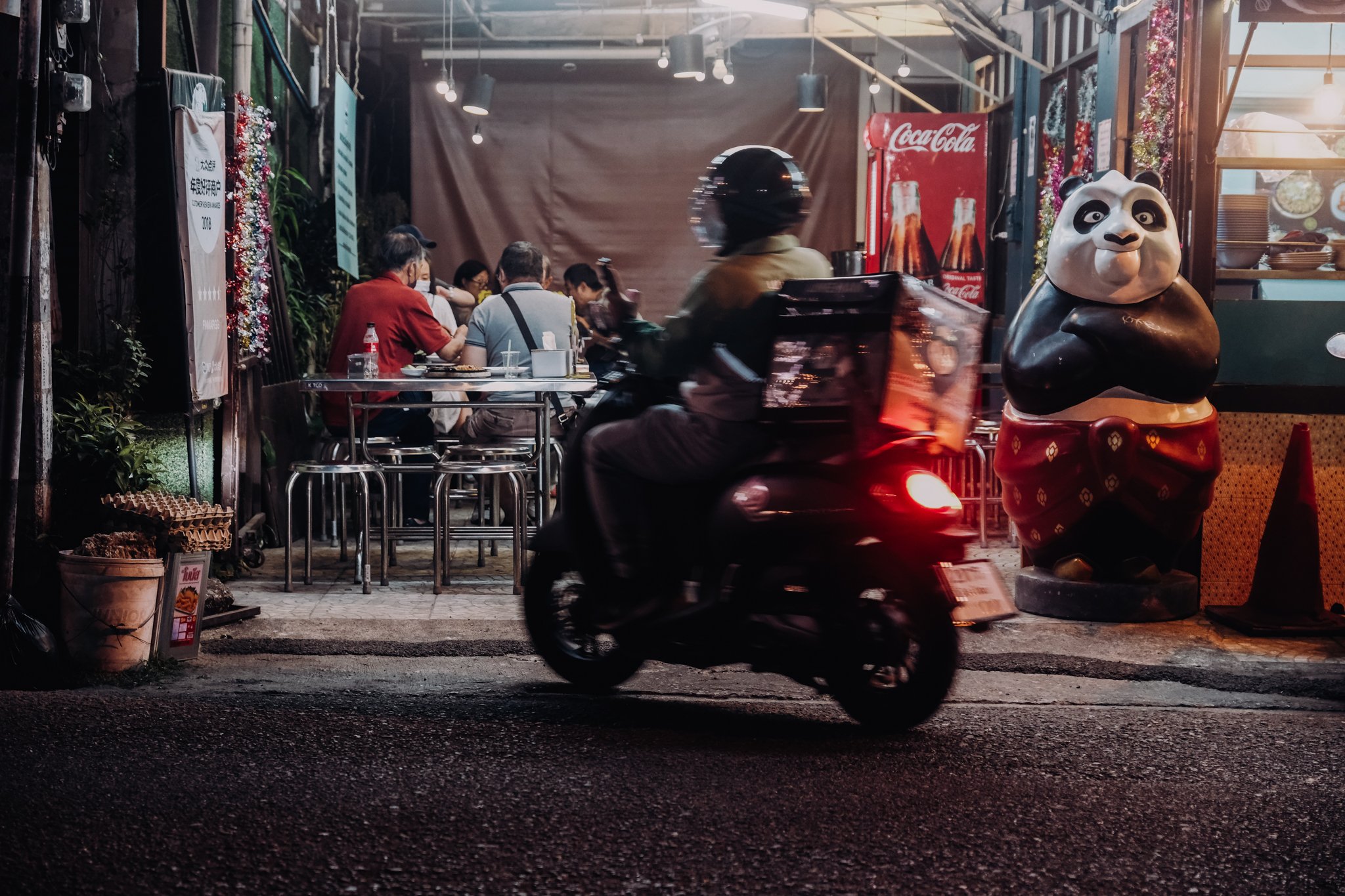 noel-flatters-photography-travel-bangkok-chinatown-2023-01-06-34.jpg
