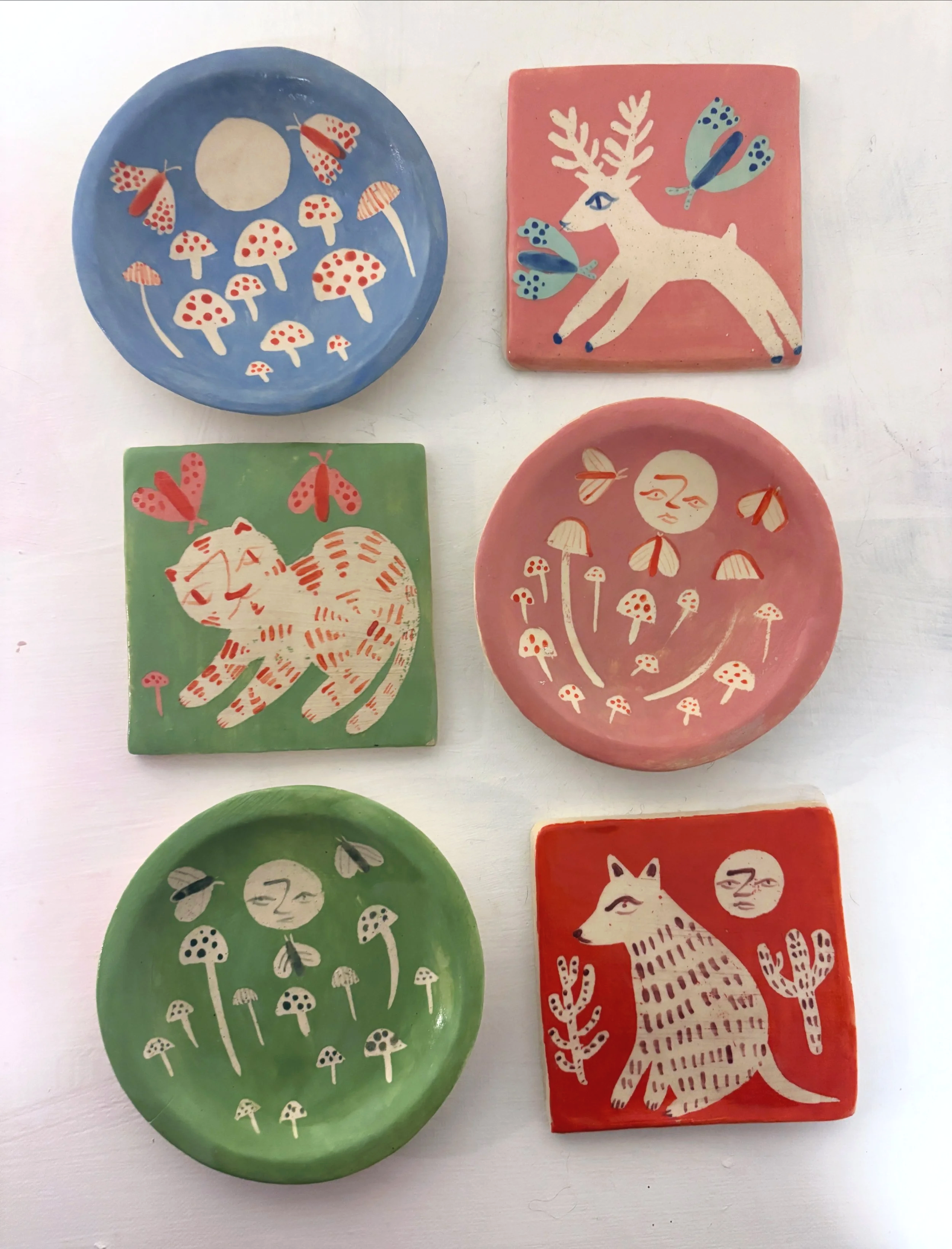 Assorted tiles and dishes