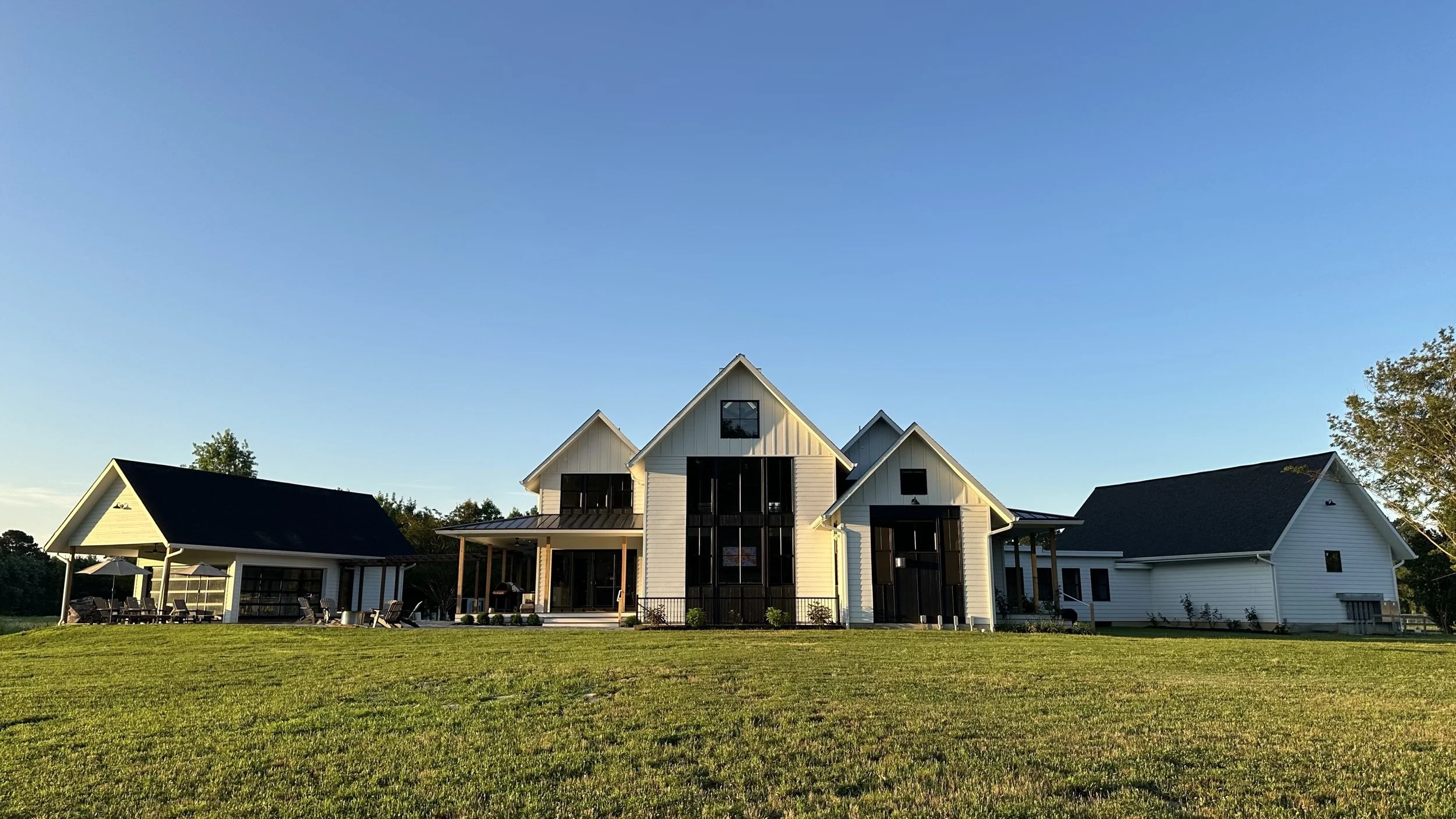 Bennett Point Farmhouse - Center Front