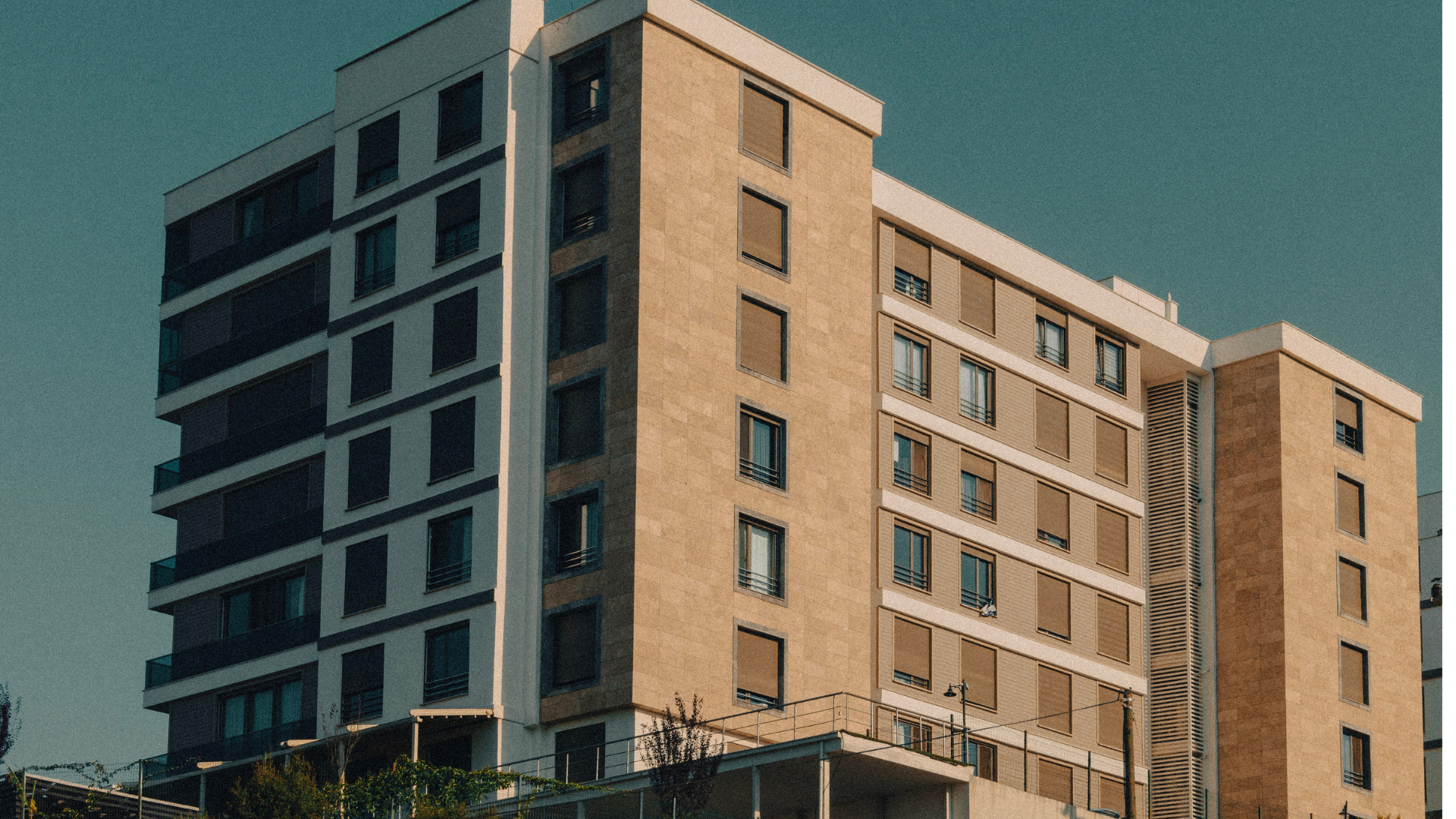 Multifamily Bridge Loans vs. Long-Term Financing: Which Is Right for Your Property?