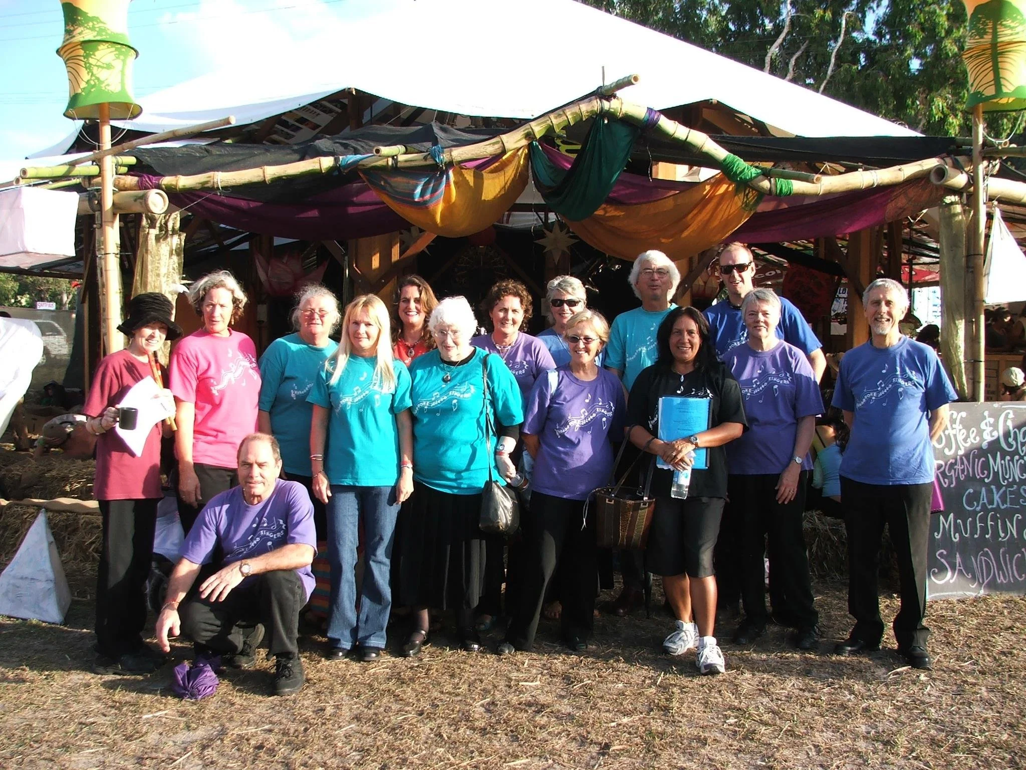 Straddie-Singers-2.jpg