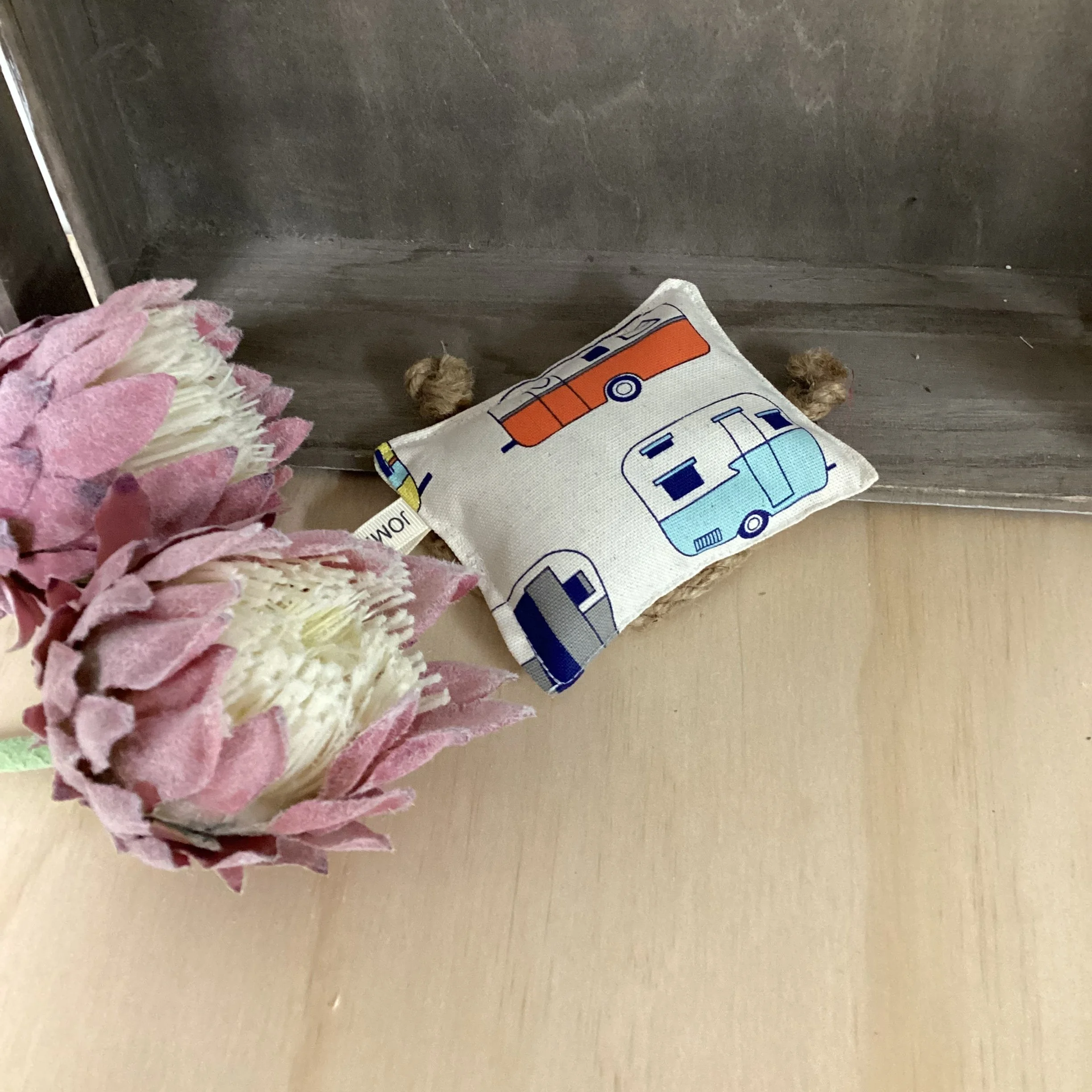 Retro Caravan Ouchies