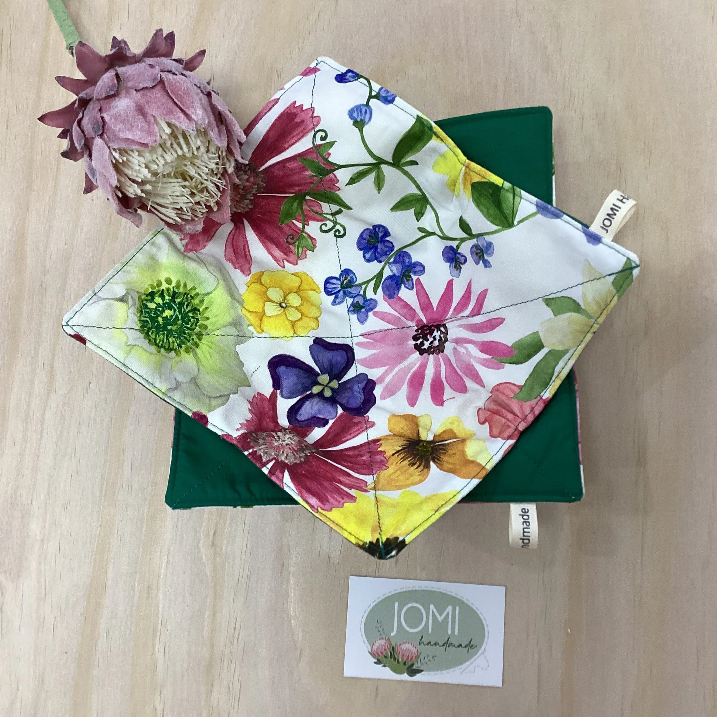 Lorraine Microwave Bowl or Plate Cosy