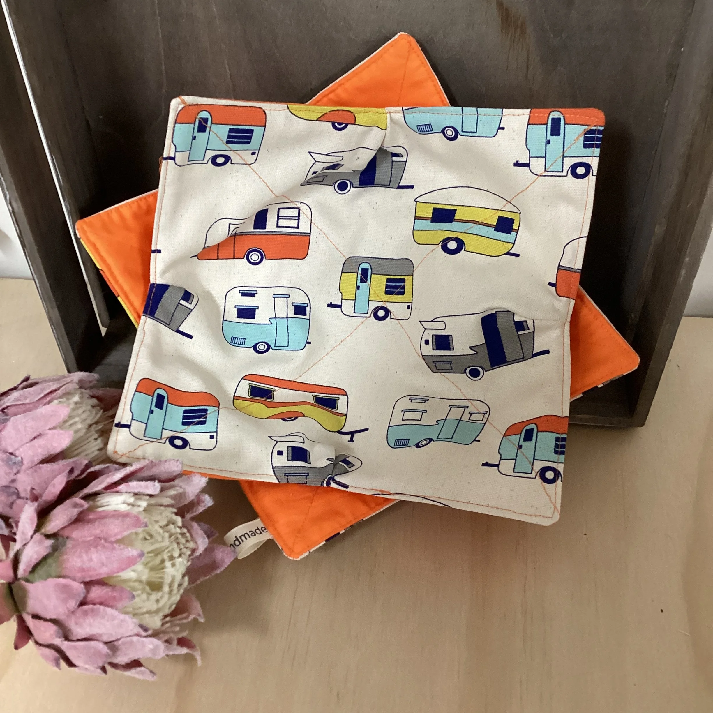 Retro Caravan Microwave Bowl or Plate Cosy