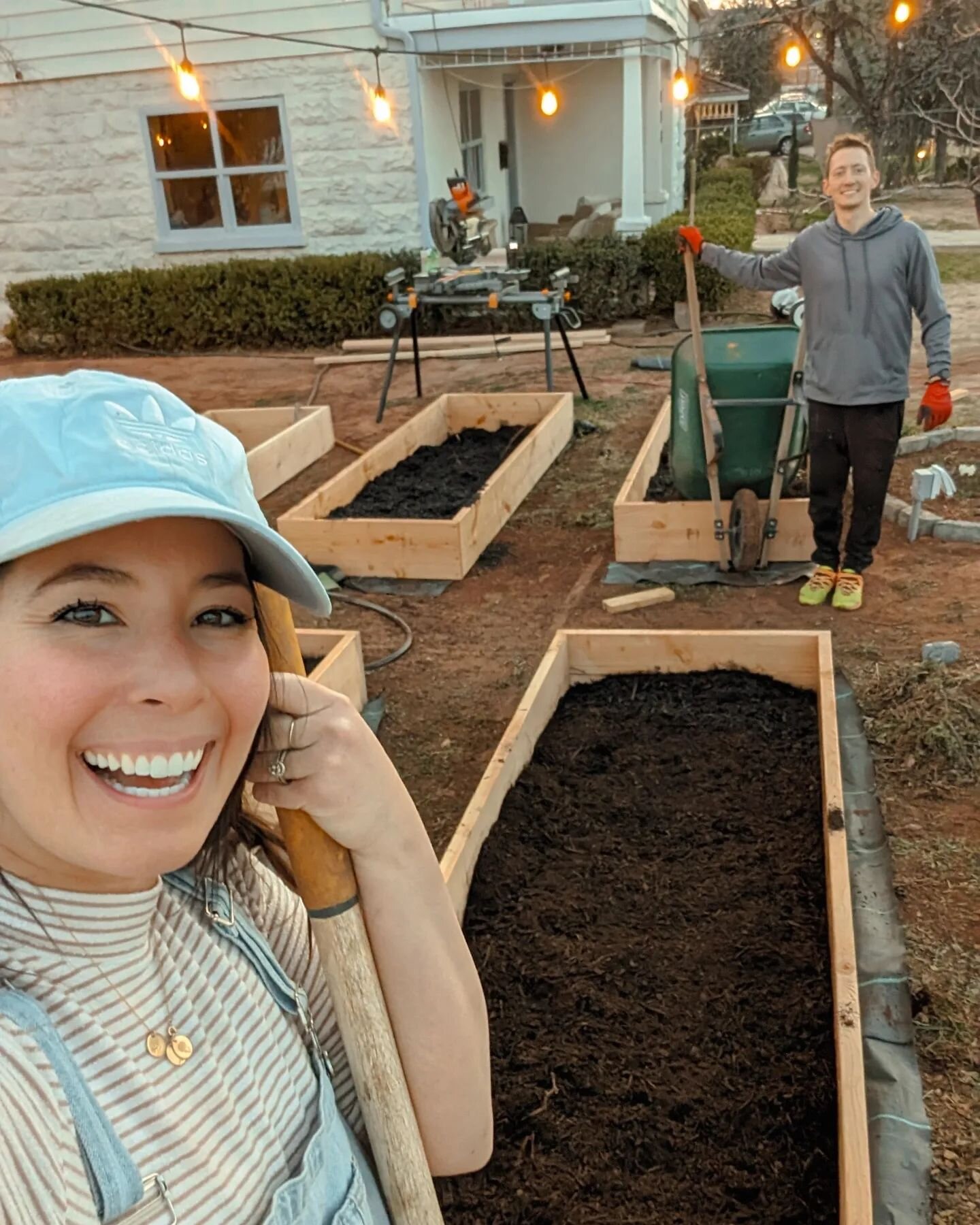 I wouldn't want to shovel compost with anyone else ✨🤍

We built our 8 garden boxes today and made some major progress on our garden! 

We're smiling through instead of laying down and never moving again 😅
.
.
.
.
#garden #gardenboxes #diyinspo #diy